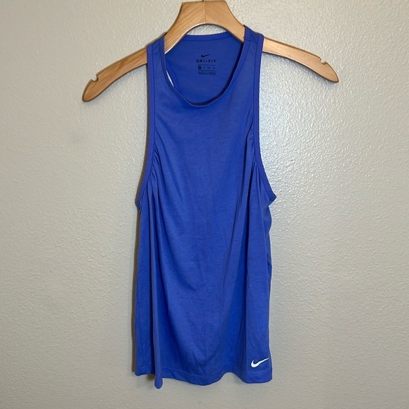 Nike Dri-Fit Athletic Tank Top - Picture 1 of 8